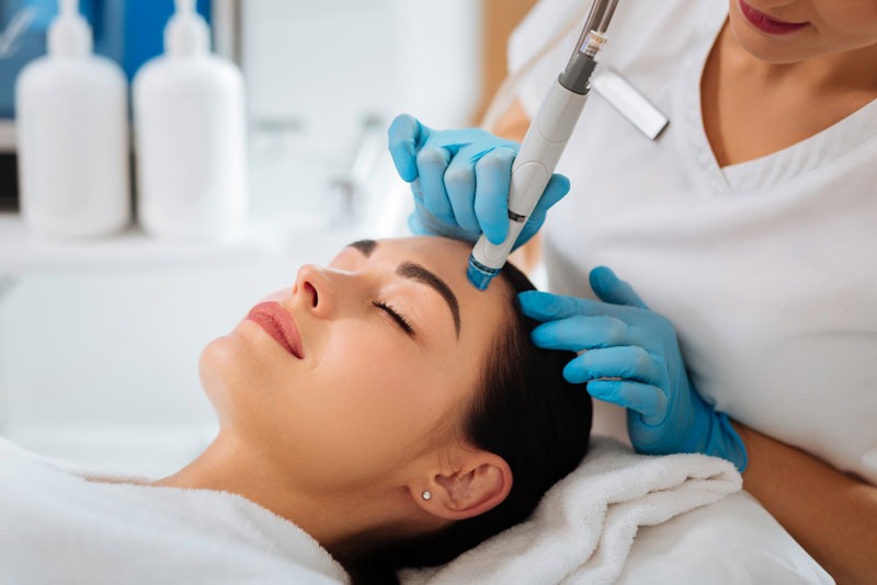 Improve Skin Texture and Glow with Expert Microneedling Treatment in Delhi