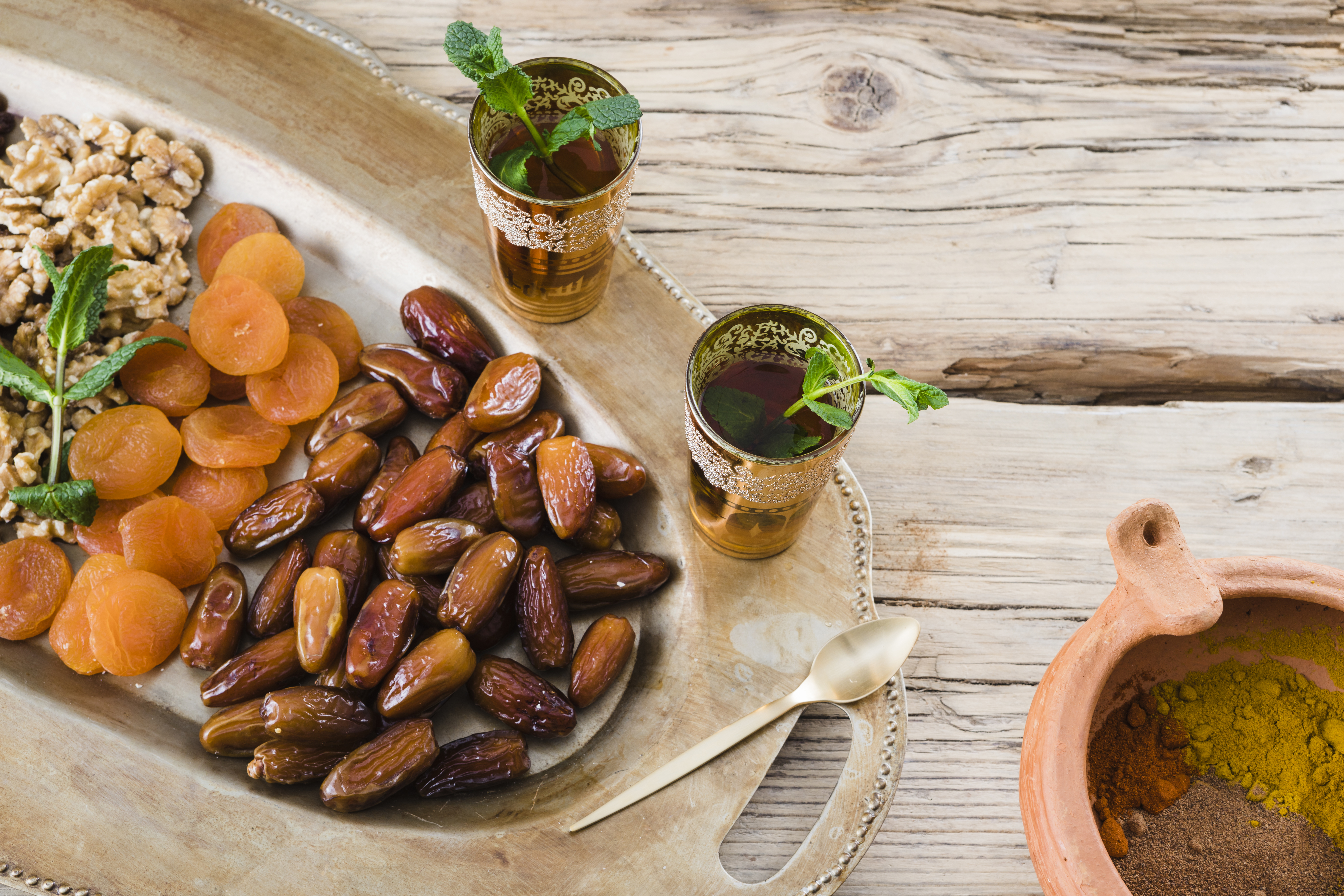 Khajur Khane Se Fayde: Energy Booster Guide