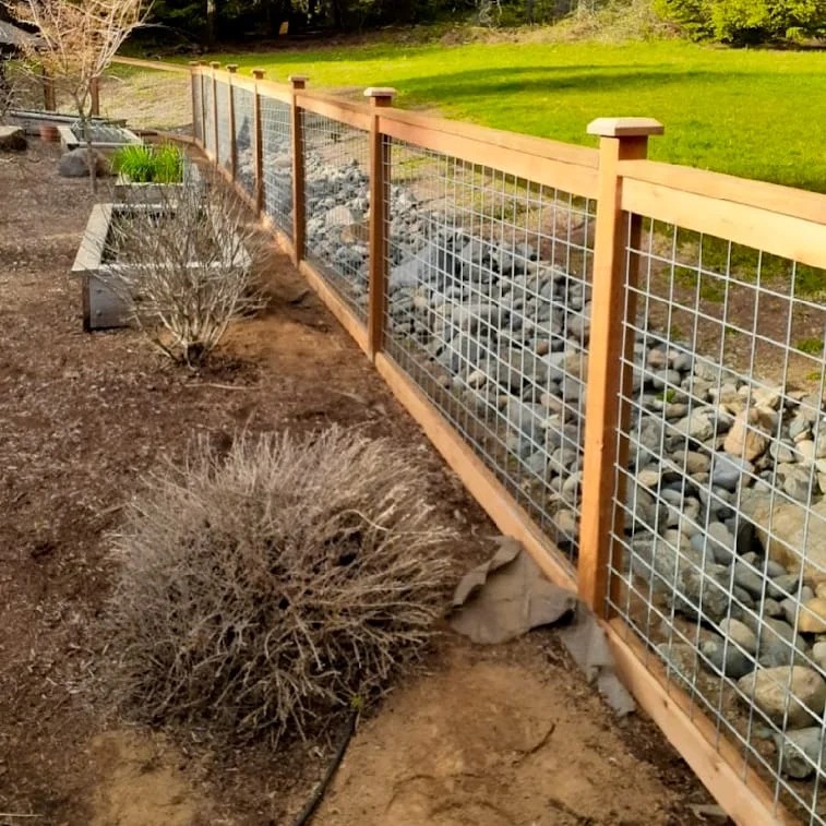 When Fence Repair or Replacement Makes More Sense in Vancouver