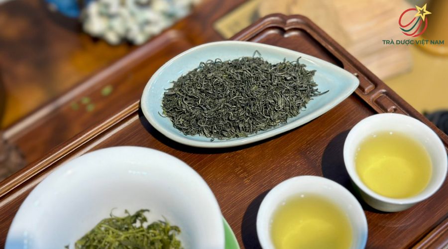 Trà đinh là gì mà càng uống càng thấy ‘đáng tiền’?