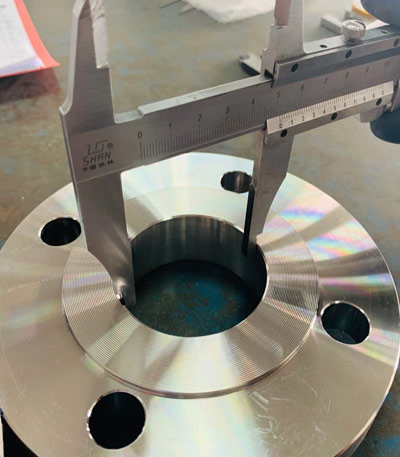 Industrial Application in UAE of Fasteners and Flanges