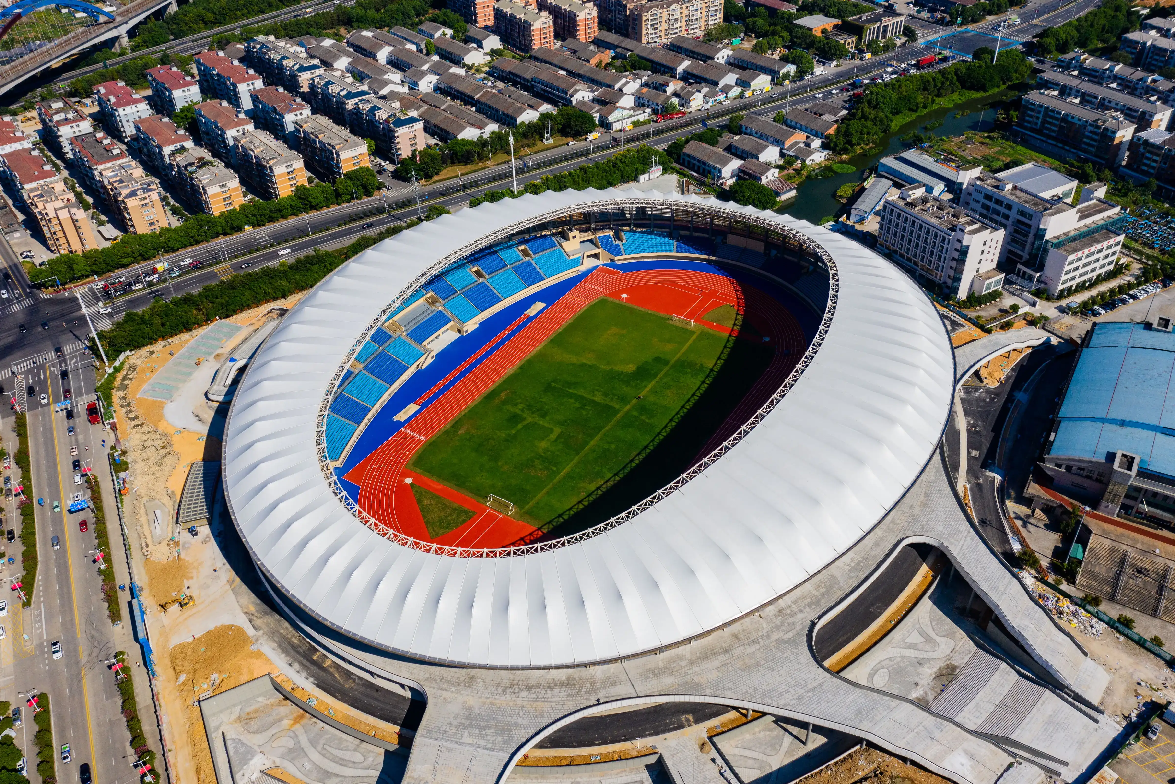 Are Synthetic Running Tracks Safe? A Simple Guide