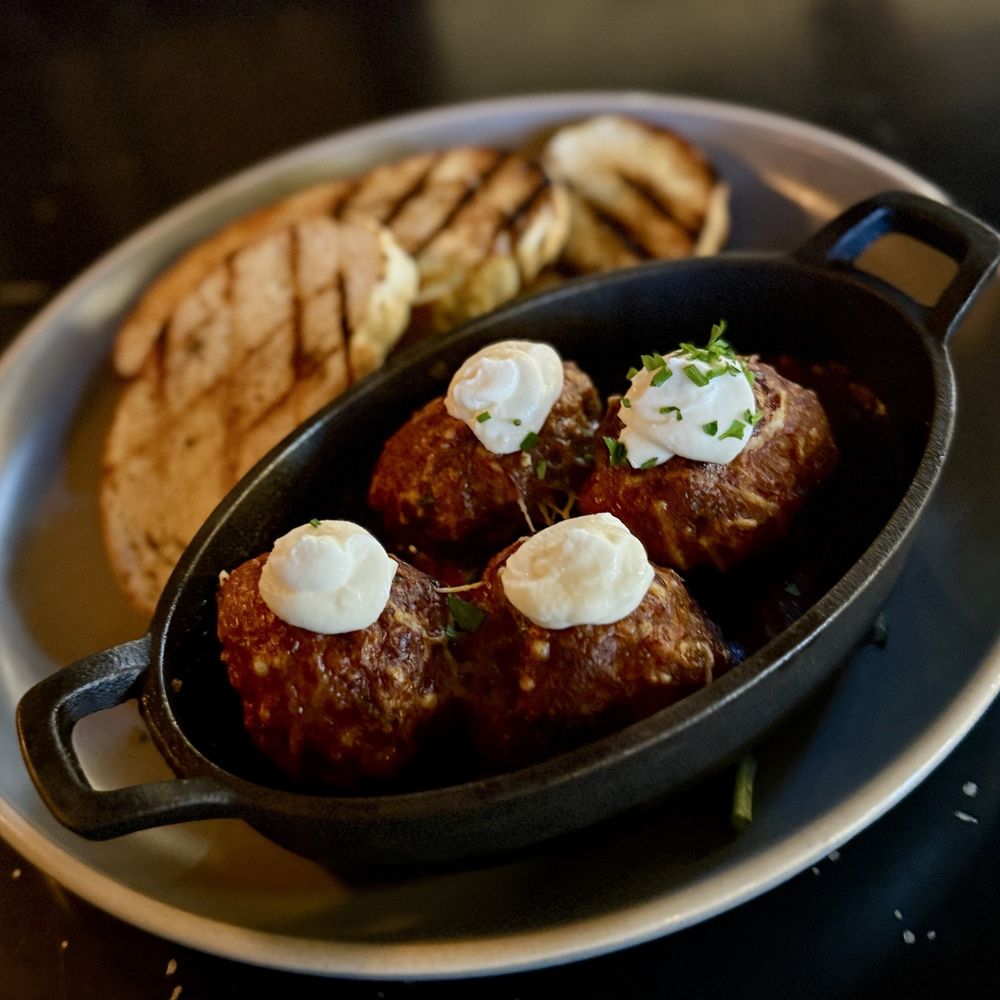 Modern Dining Experience in San Diego