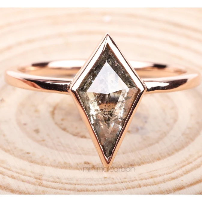 Minimal Salt Pepper Diamond Style