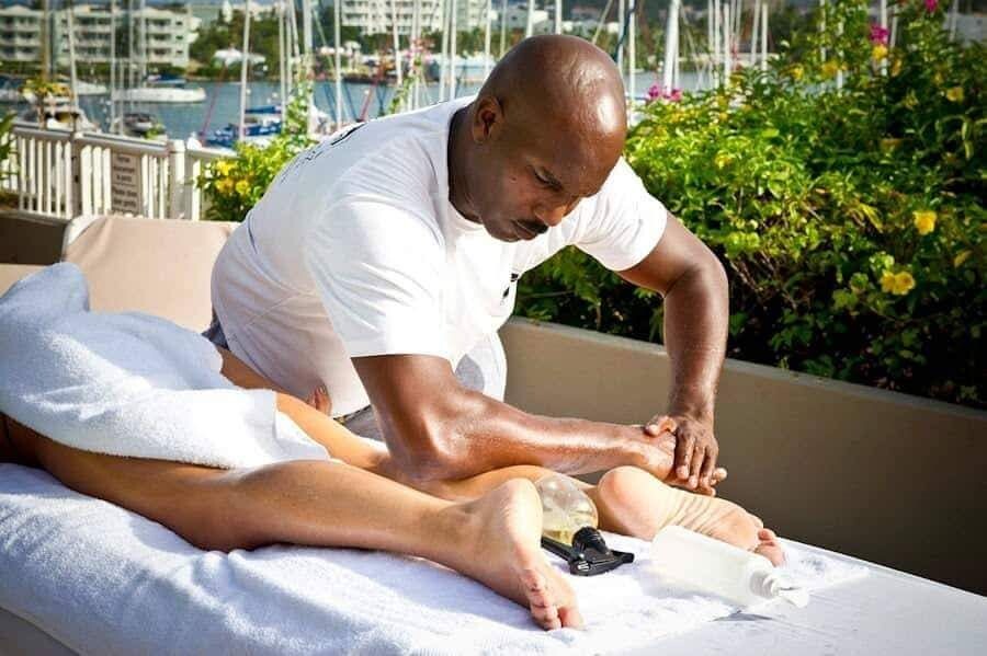 Stress-Free Vacation: Relaxing Body Massage in St. Maarten