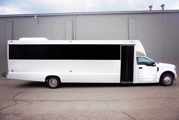 Sioux Falls Limo Bus